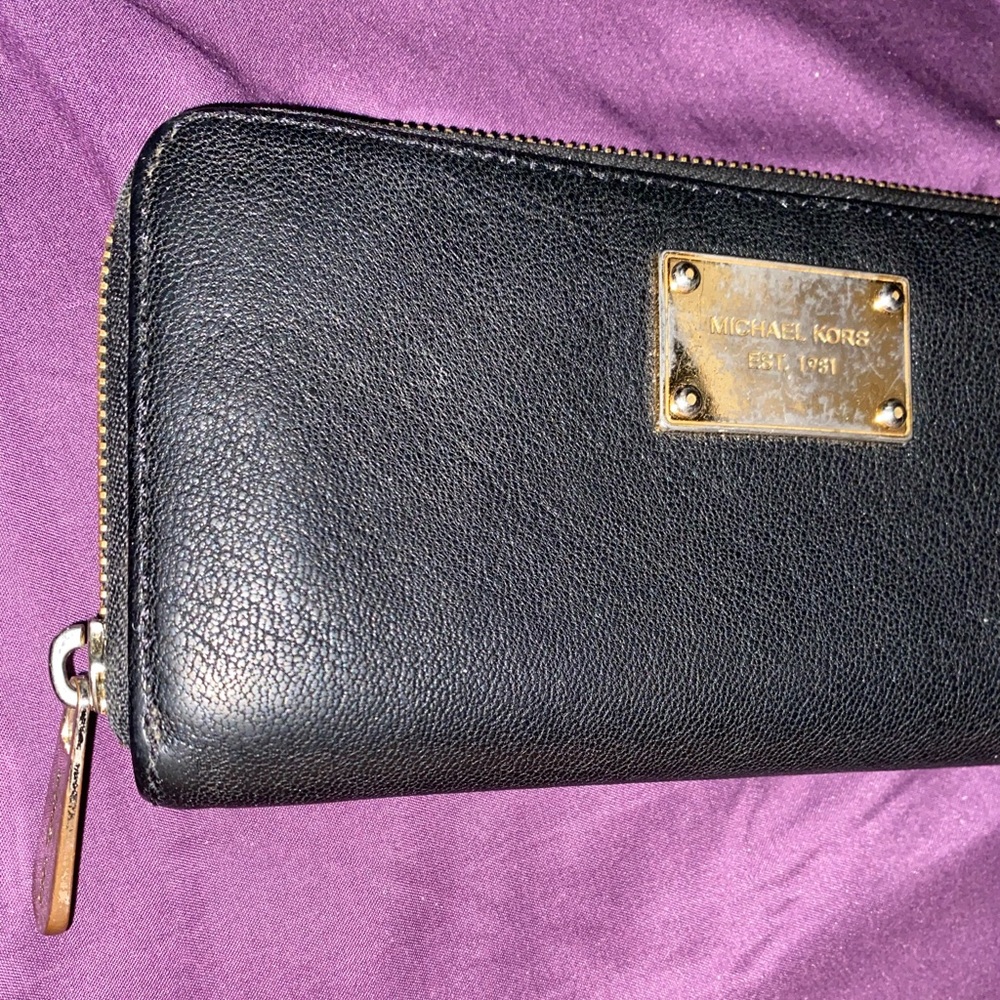 Michael kors wallet